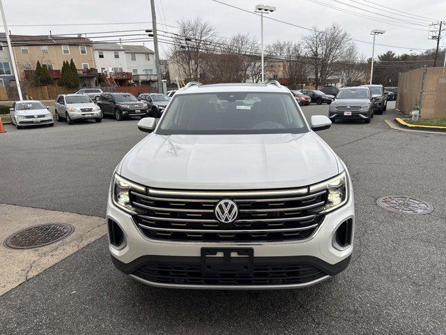 new 2024 Volkswagen Atlas car, priced at $42,688