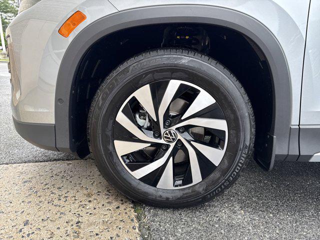 new 2025 Volkswagen Tiguan car, priced at $29,660