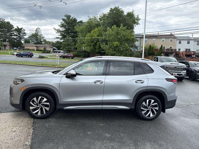 new 2025 Volkswagen Tiguan car, priced at $29,660