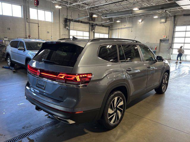 new 2024 Volkswagen Atlas car, priced at $37,798