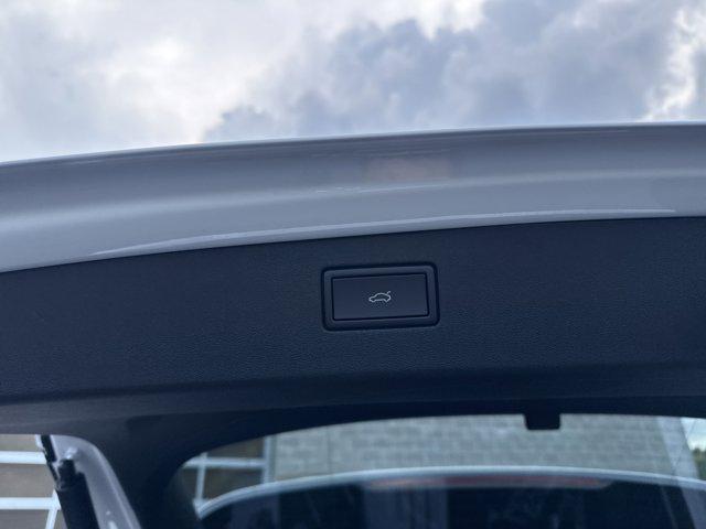 new 2025 Volkswagen Tiguan car, priced at $35,073