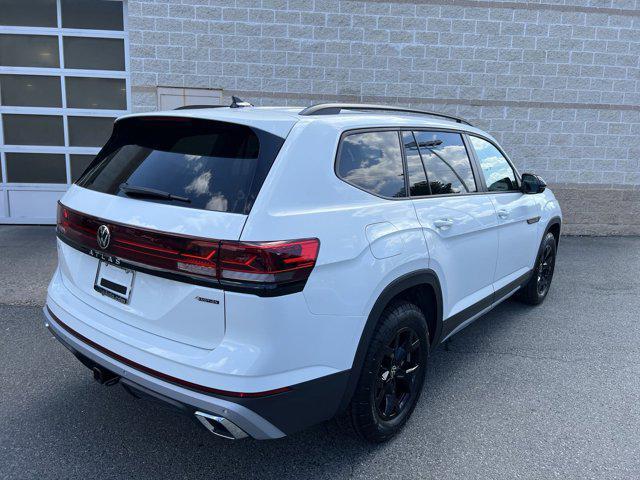 new 2024 Volkswagen Atlas car, priced at $40,180