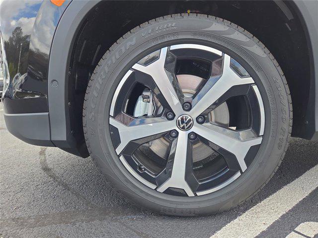 new 2025 Volkswagen Tiguan car, priced at $33,186