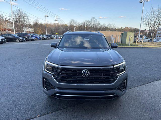 new 2025 Volkswagen Atlas car, priced at $52,735