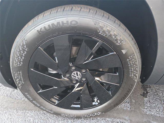 new 2026 Volkswagen Atlas Cross Sport car, priced at $45,506