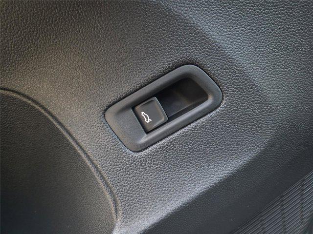 new 2026 Volkswagen Atlas Cross Sport car, priced at $45,506