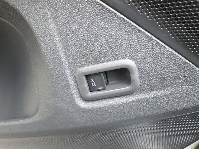new 2025 Volkswagen Tiguan car, priced at $35,186