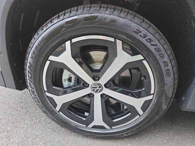 new 2025 Volkswagen Tiguan car, priced at $35,186