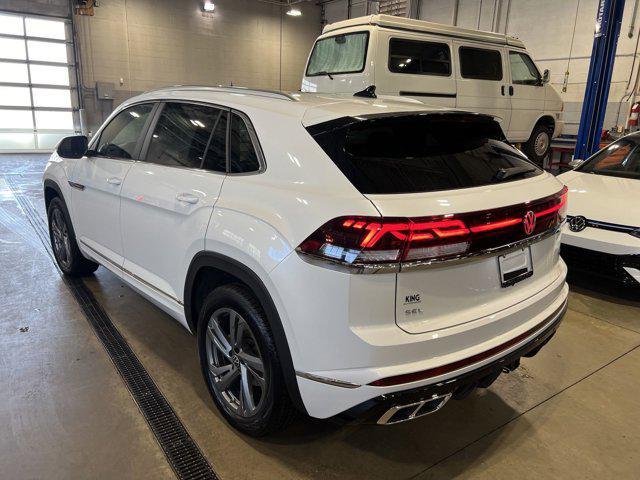 new 2024 Volkswagen Atlas Cross Sport car, priced at $41,578