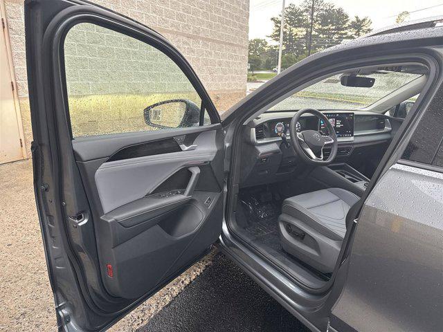 new 2025 Volkswagen Tiguan car, priced at $31,839