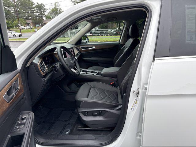 new 2025 Volkswagen Atlas car, priced at $38,198