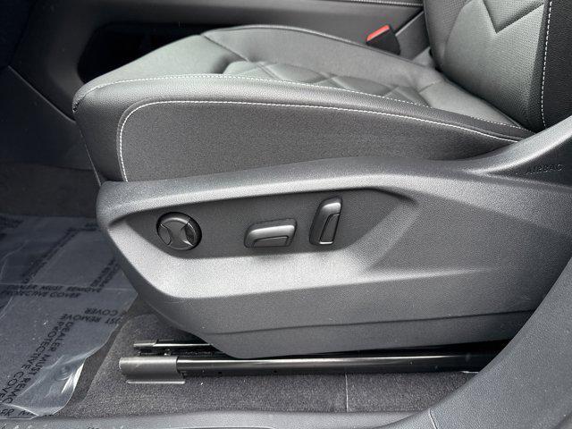 new 2025 Volkswagen Atlas car, priced at $38,198