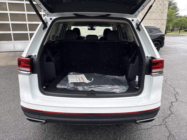 new 2025 Volkswagen Atlas car, priced at $38,198