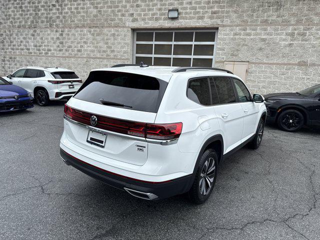 new 2025 Volkswagen Atlas car, priced at $38,198
