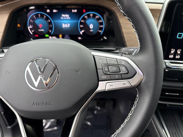 new 2025 Volkswagen Atlas car, priced at $38,198