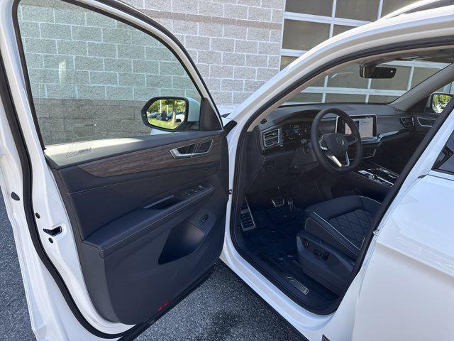new 2025 Volkswagen Atlas car, priced at $52,310