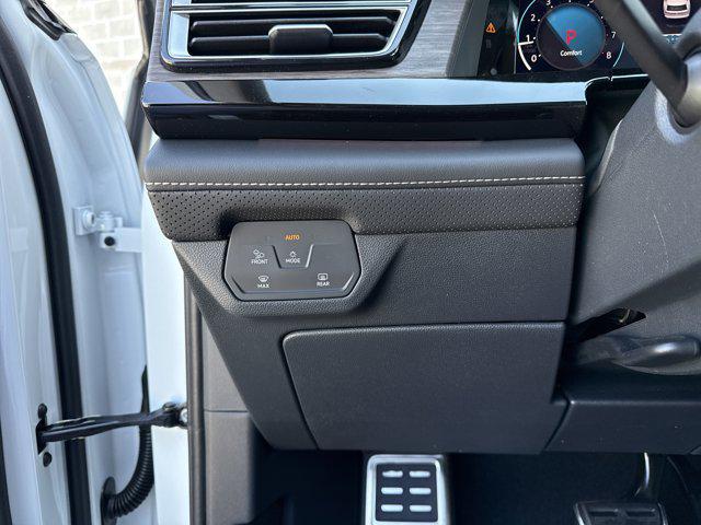 new 2025 Volkswagen Atlas car, priced at $52,310