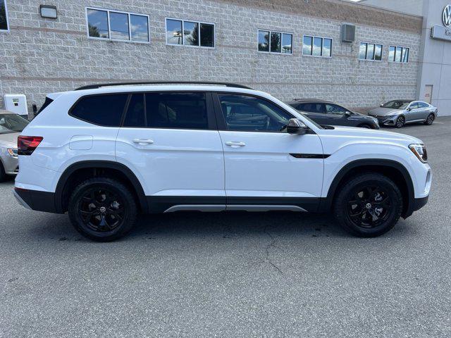 new 2024 Volkswagen Atlas car, priced at $39,857