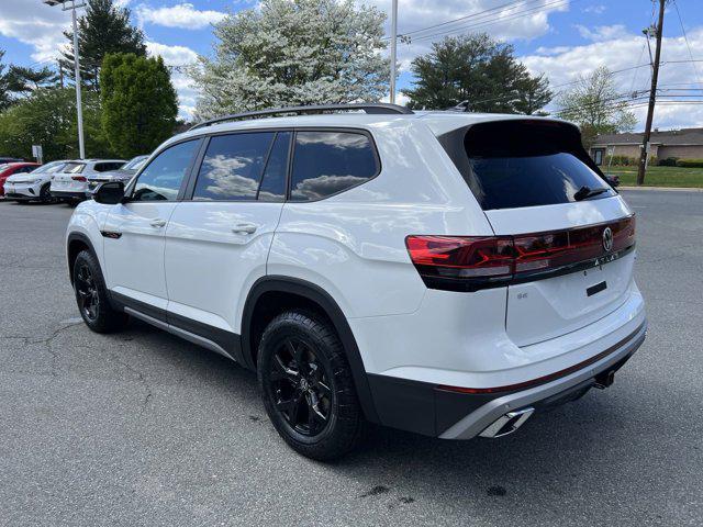 new 2024 Volkswagen Atlas car, priced at $39,857