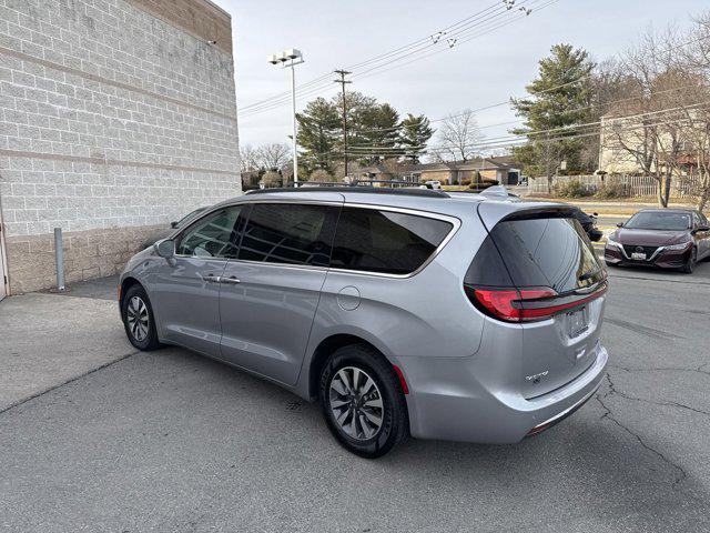 used 2021 Chrysler Pacifica Hybrid car, priced at $26,299