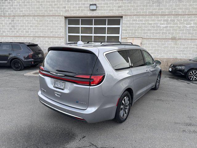 used 2021 Chrysler Pacifica Hybrid car, priced at $26,299