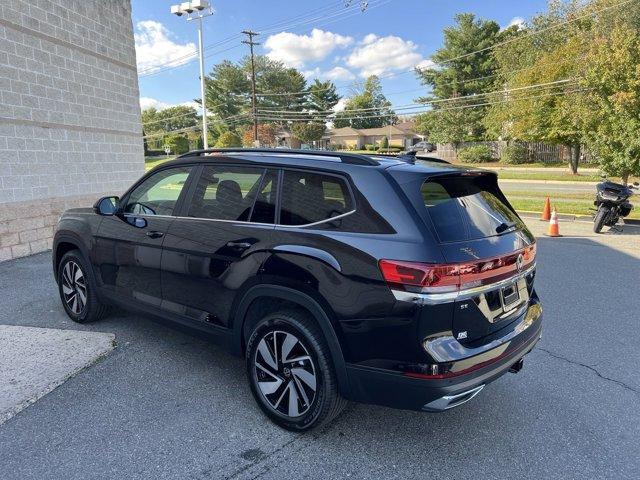 new 2024 Volkswagen Atlas car, priced at $38,798