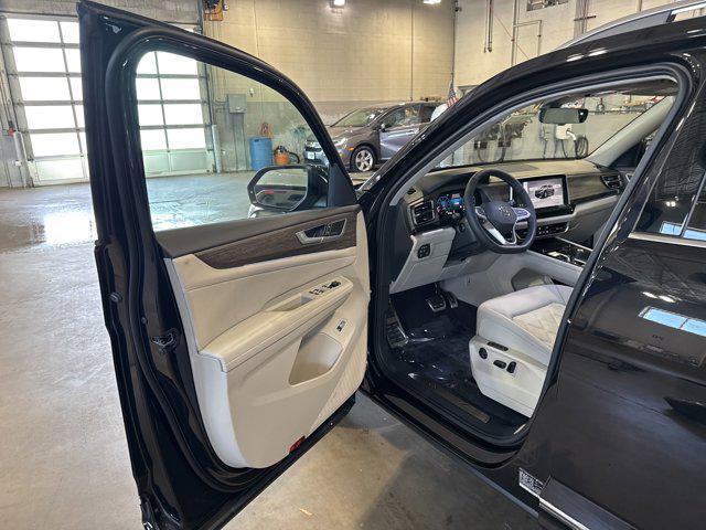 new 2025 Volkswagen Atlas car, priced at $50,373