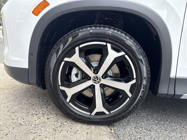new 2025 Volkswagen Tiguan car, priced at $35,823