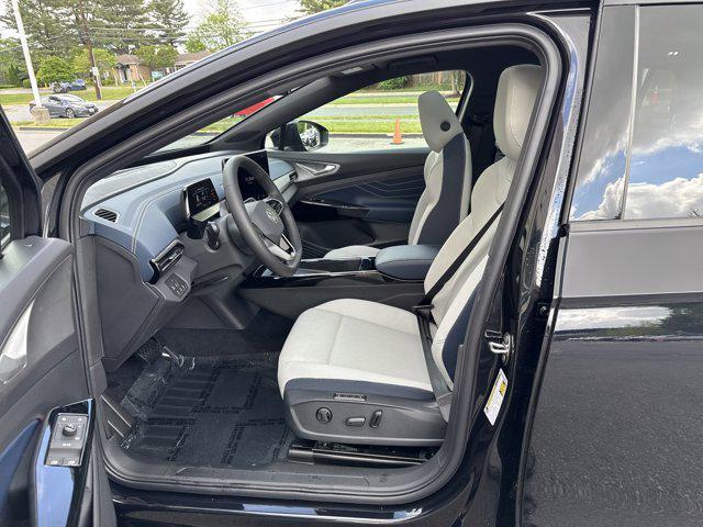 new 2025 Volkswagen ID.4 car, priced at $49,431