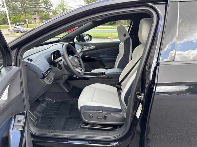 new 2025 Volkswagen ID.4 car, priced at $45,931