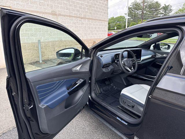 new 2025 Volkswagen ID.4 car, priced at $49,431