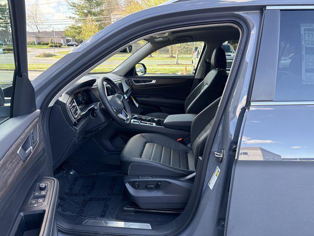 new 2025 Volkswagen Atlas car, priced at $44,971
