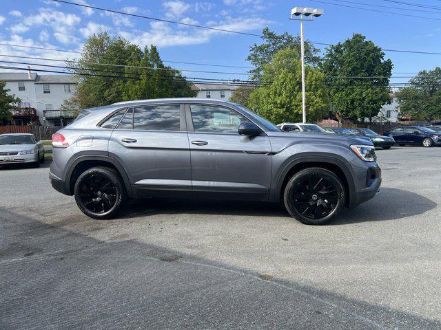 new 2024 Volkswagen Atlas Cross Sport car, priced at $37,383