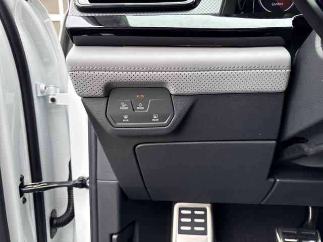 new 2025 Volkswagen Atlas car, priced at $43,289