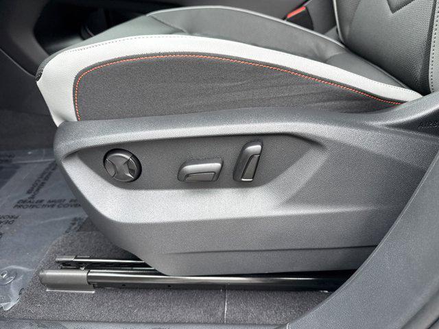 new 2025 Volkswagen Atlas car, priced at $43,289