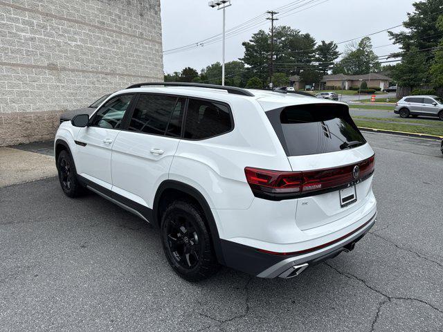 new 2025 Volkswagen Atlas car, priced at $43,289