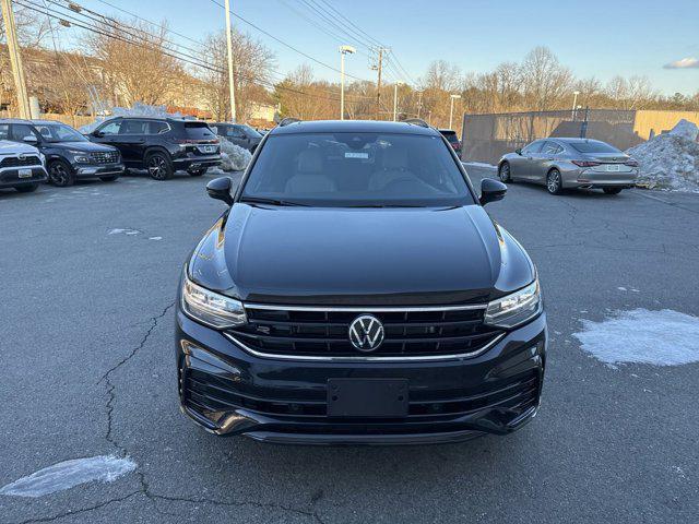 new 2024 Volkswagen Tiguan car, priced at $31,440