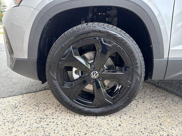 new 2025 Volkswagen Taos car, priced at $35,919