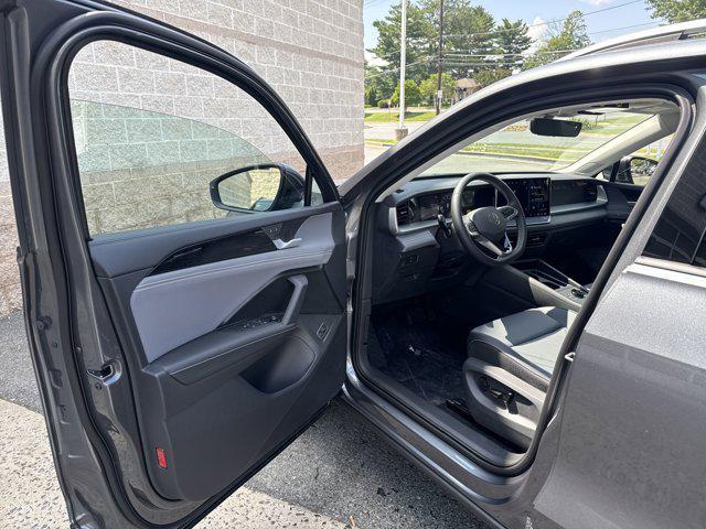 new 2025 Volkswagen Tiguan car, priced at $34,041