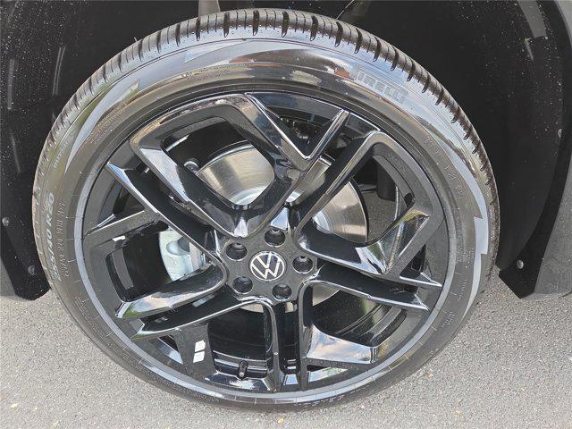 new 2025 Volkswagen Tiguan car, priced at $36,834