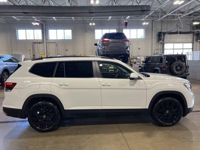 new 2024 Volkswagen Atlas car, priced at $39,490