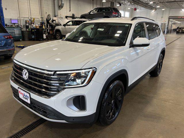 new 2024 Volkswagen Atlas car, priced at $37,990