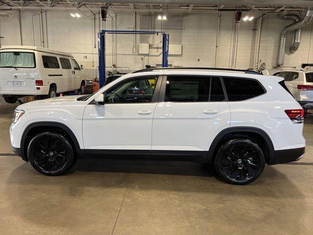 new 2024 Volkswagen Atlas car, priced at $39,490