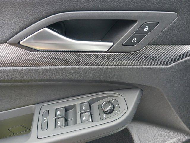 new 2025 Volkswagen Golf GTI car, priced at $39,028