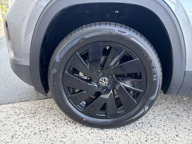 used 2024 Volkswagen Atlas Cross Sport car, priced at $32,999