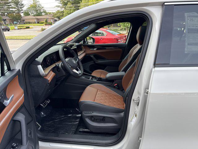 new 2025 Volkswagen Tiguan car, priced at $40,560