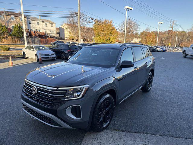 new 2025 Volkswagen Atlas car, priced at $45,803