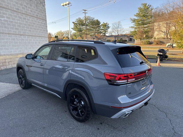 new 2025 Volkswagen Atlas car, priced at $45,803