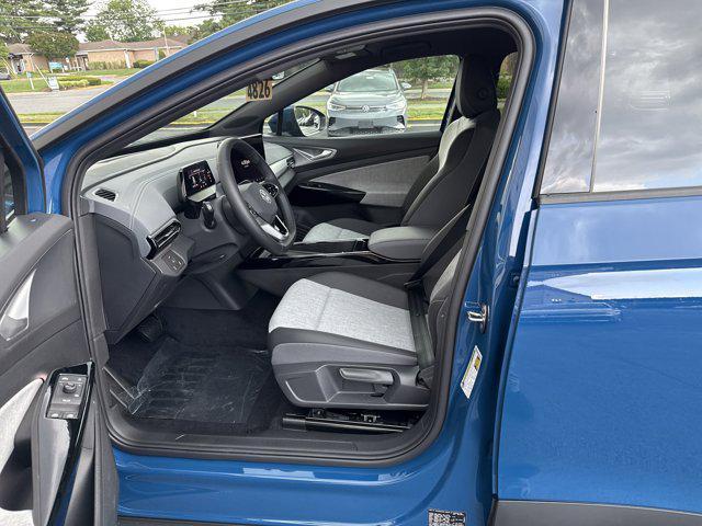 new 2025 Volkswagen ID.4 car, priced at $40,635