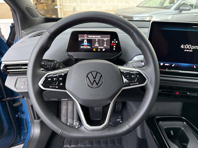new 2025 Volkswagen ID.4 car, priced at $40,635